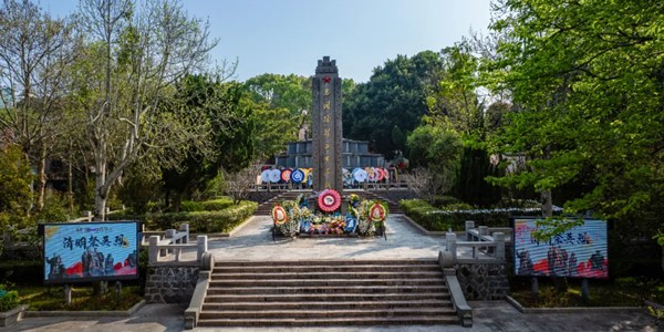 傳承紅色基因，弘揚愛國精神！寧紅電氣開展清明祭掃活動！